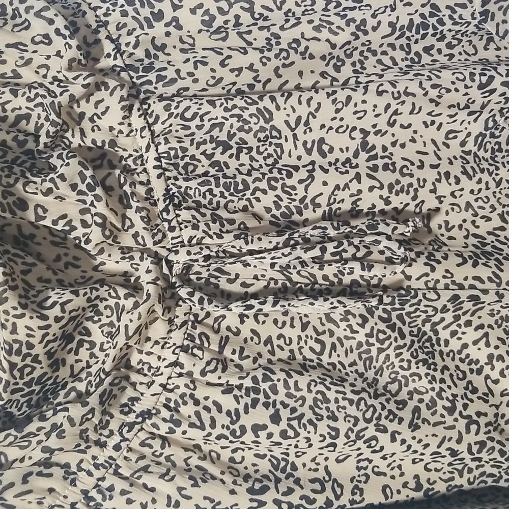 Francesca's Leopard Print Romper - Picture 3 of 9